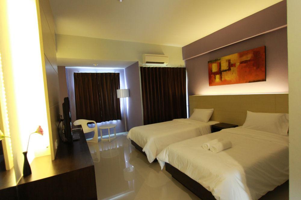 Trendy Hotel Nakhon Pathom Exterior foto