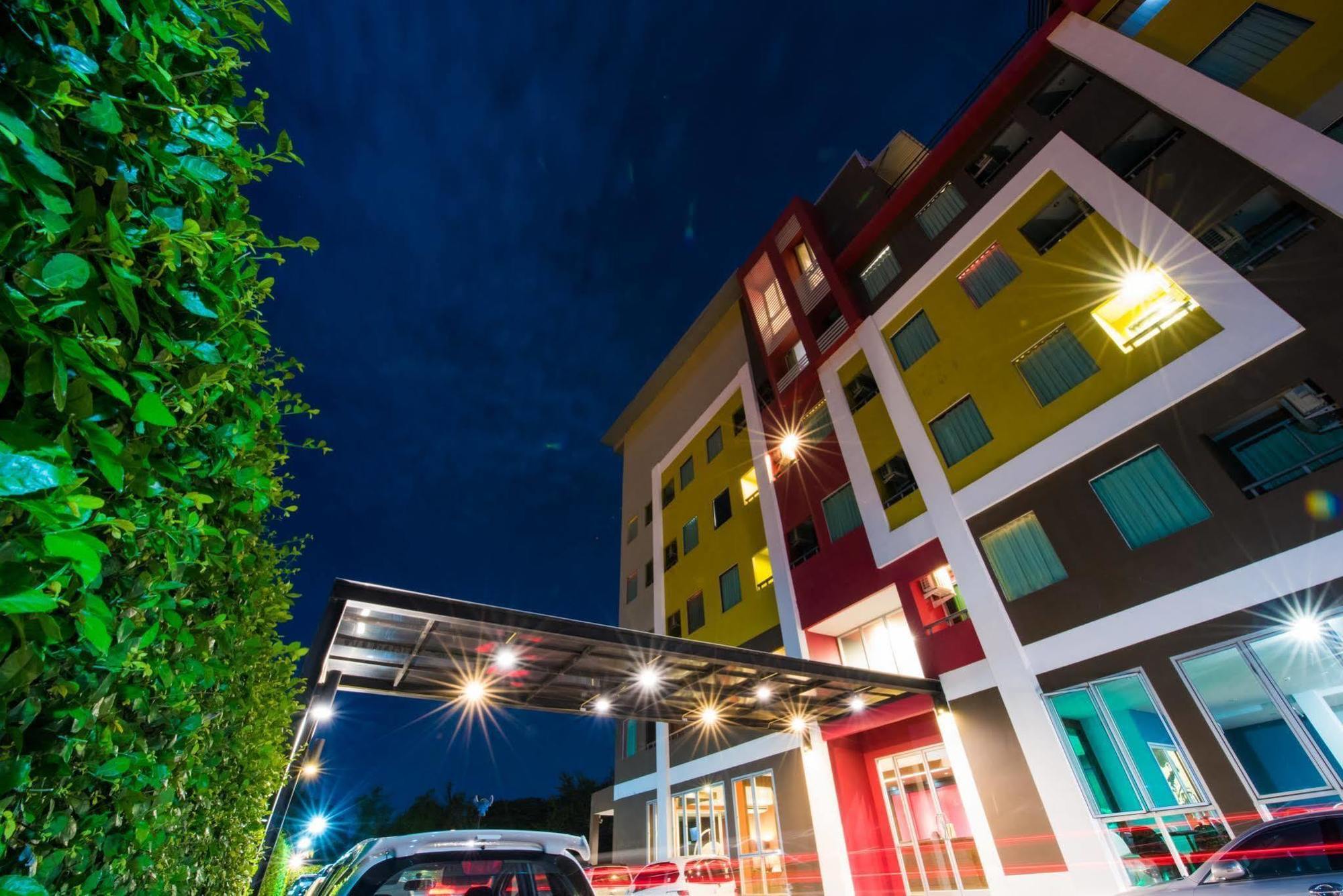 Trendy Hotel Nakhon Pathom Exterior foto